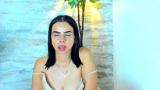 Amelia Myers online show from 1, 3, 2025