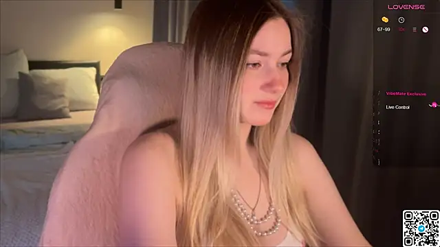 elinanortas online show from 25, 11, 2025