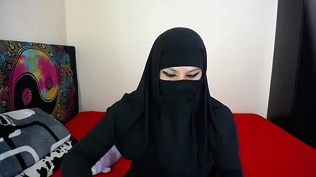 Snapshot of evelyn__salah chatting on 16, 3, 2026 evelyn salah online show from 16, 3, 2026