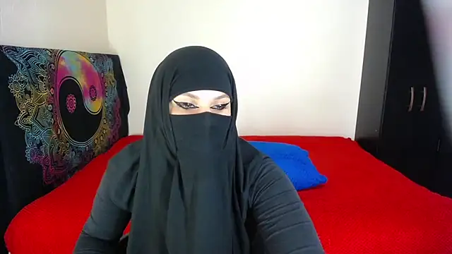 Snapshot of evelyn__salah chatting on 29, 4, 2026 evelyn salah online show from 29, 4, 2026