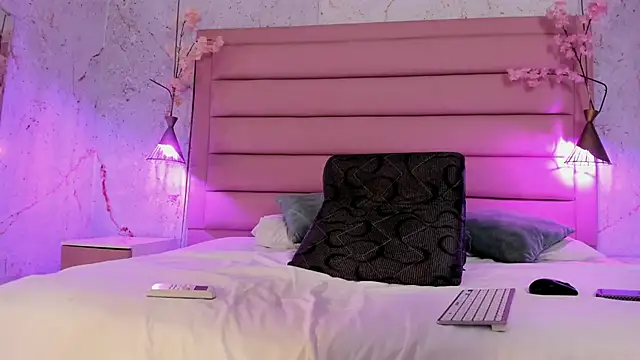 Scarleett 22 online show from 5, 12, 2025