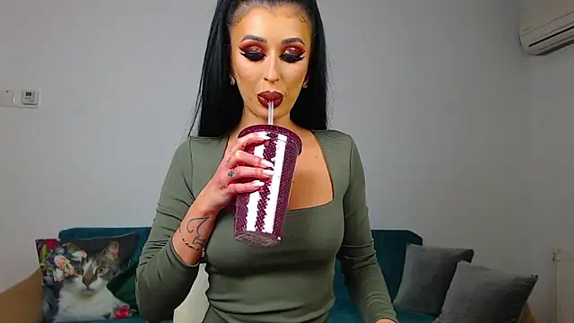 SaraDaisy online show from 28, 2, 2025