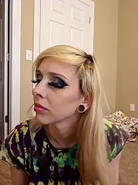 Snapshot of AmethystFoxx chatting on 12, 11, 2025 AmethystFoxx online show from 12, 11, 2025