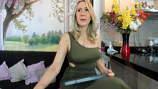 Snapshot of ashleymilf_1 chatting on 26, 3, 2026 ashleymilf 1 online show from 26, 3, 2026