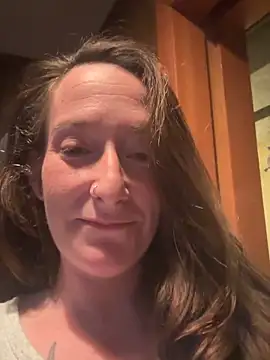 Mini And The Bear online show from 14, 4, 2026