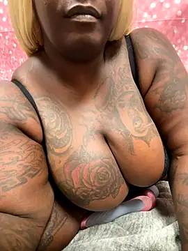 Snapshot of bbwkandi94 chatting on 30, 11, 2025 bbwkandi94 online show from 30, 11, 2025