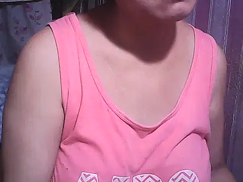 Snapshot of sweetsosie18 chatting on 17, 11, 2025 sweetsosie18 online show from 17, 11, 2025