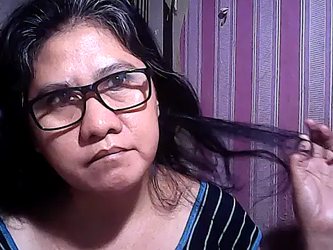 Snapshot of sweetsosie18 chatting on 21, 11, 2025 sweetsosie18 online show from 21, 11, 2025