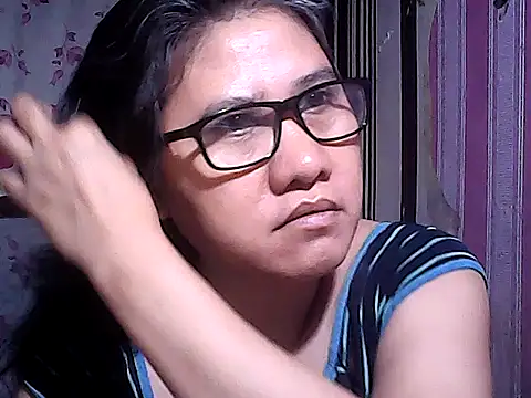 Snapshot of sweetsosie18 chatting on 22, 11, 2025 sweetsosie18 online show from 22, 11, 2025