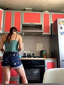 SeducingYoghourt online show from 24, 9, 2025