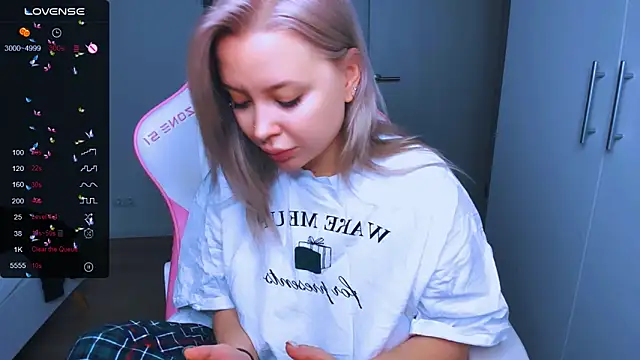 MonaLauu online show from 26, 12, 2024