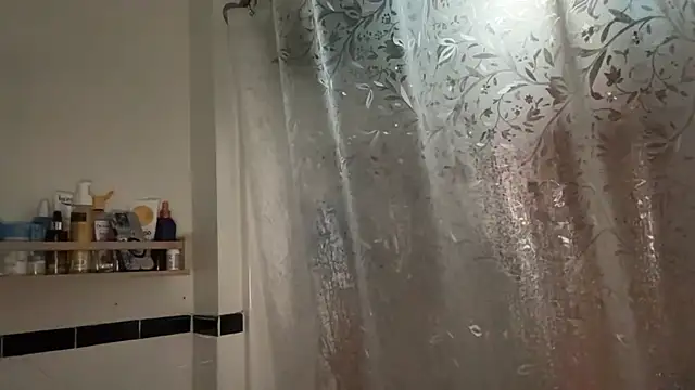 Snapshot of dreamyriri chatting on 1, 2, 2026 dreamyriri online show from 1, 2, 2026