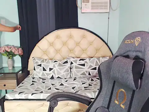 WeezyBabyXoxo online show from 25, 11, 2025