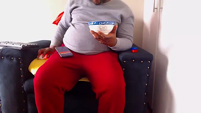 Snapshot of zuluboyxx chatting on 14, 4, 2026 zuluboyxx online show from 14, 4, 2026