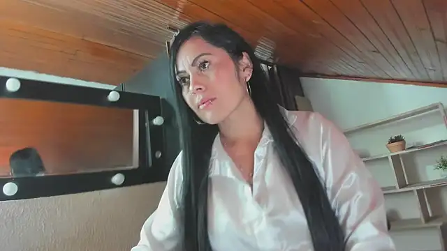 Tania mature online show from 28, 1, 2025