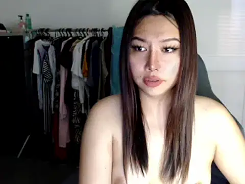 Snapshot of urqueendominant chatting on 5, 3, 2025 urqueendominant online show from 5, 3, 2025