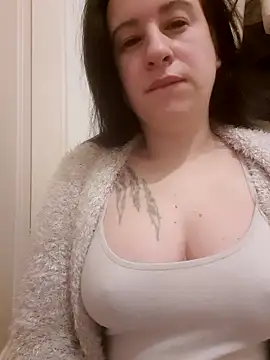 Snapshot of Tinka-Bella-Privat chatting on 16, 4, 2026 Tinka-Bella-Privat online show from 16, 4, 2026