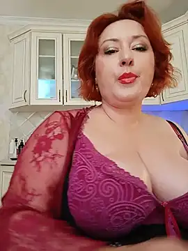 Snapshot of mom4you chatting on 8, 7, 2026 mom4you online show from 8, 7, 2026