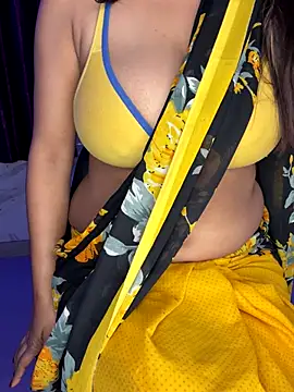 Snapshot of Ms_Divya chatting on 4, 11, 2025 Ms Divya online show from 4, 11, 2025