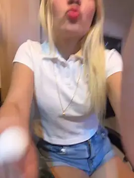 Snapshot of Sarita-candy chatting on 25, 1, 2025 Sarita-candy online show from 25, 1, 2025