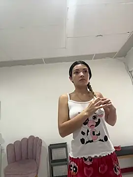 Snapshot of Sarita-candy chatting on 18, 9, 2025 Sarita-candy online show from 18, 9, 2025