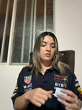 Snapshot of Sarita-candy chatting on 15, 4, 2026 Sarita-candy online show from 15, 4, 2026