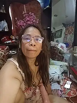 HotsexyNaughtysweetbaby online show from 3, 2, 2026