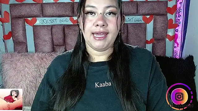 Snapshot of ValerieDiiamond chatting on 8, 3, 2026 ValerieDiiamond online show from 8, 3, 2026