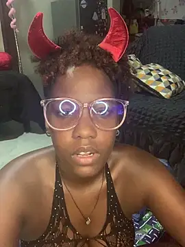 Snapshot of Tategadess chatting on 24, 4, 2026 Tategadess online show from 24, 4, 2026