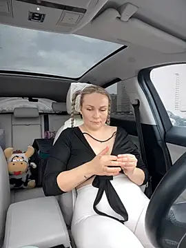 Bondgirl 013 online show from 13, 12, 2024