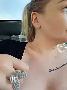 Bondgirl 013 online show from 19, 9, 2025