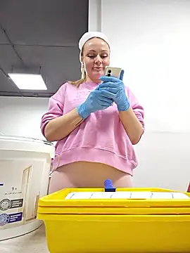 Snapshot of Bondgirl_013 chatting on 15, 1, 2026 Bondgirl 013 online show from 15, 1, 2026