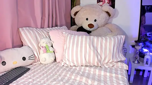 Snapshot of mia_angel_ chatting on 11, 4, 2026 mia angel online show from 11, 4, 2026