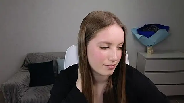 EvaMaddison online show from 24, 2, 2025