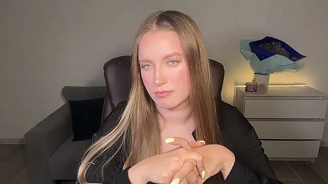 Snapshot of EvaMaddison chatting on 25, 6, 2026 EvaMaddison online show from 25, 6, 2026