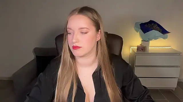 Snapshot of EvaMaddison chatting on 21, 7, 2026 EvaMaddison online show from 21, 7, 2026