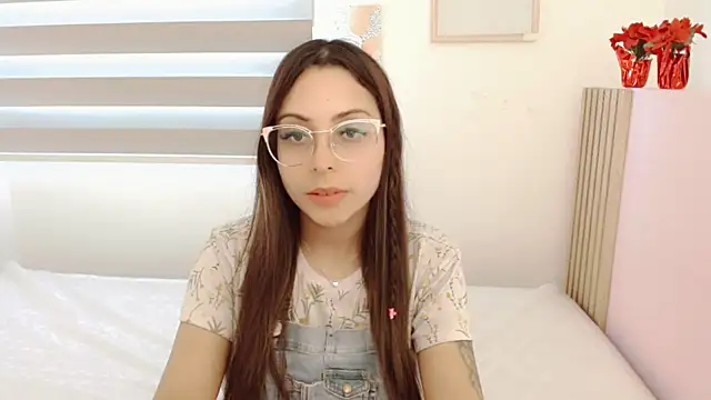 Snapshot of Elen__Sweet chatting on 6, 3, 2025 Elen  Sweet online show from 6, 3, 2025