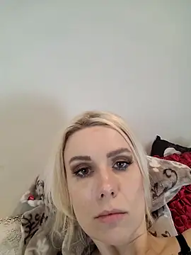 Snapshot of AureliaDoux chatting on 15, 3, 2025 AureliaDoux online show from 15, 3, 2025