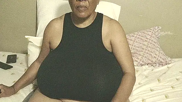 Snapshot of DairyQueen2 chatting on 27, 3, 2026 DairyQueen2 online show from 27, 3, 2026