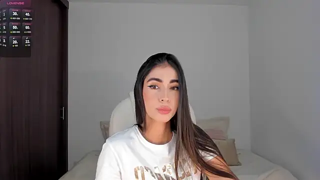 Snapshot of RebeccaBaxter chatting on 28, 1, 2025 RebeccaBaxter online show from 28, 1, 2025