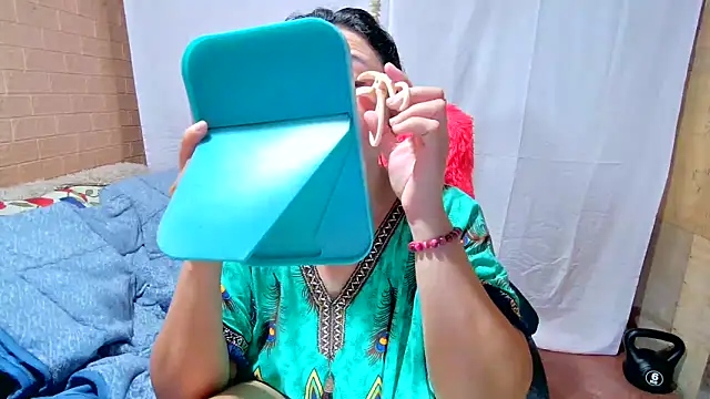 M e c e l online show from 20, 2, 2025