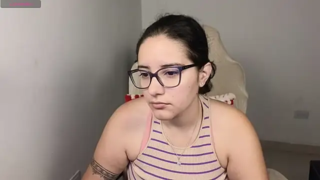 Snapshot of blue__moon_ chatting on 20, 12, 2025 blue moon online show from 20, 12, 2025