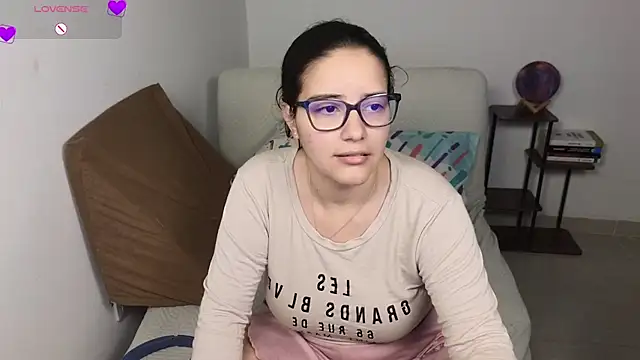 Snapshot of blue__moon_ chatting on 13, 1, 2026 blue moon online show from 13, 1, 2026