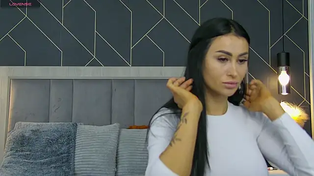 EmyLaveau online show from 23, 3, 2026