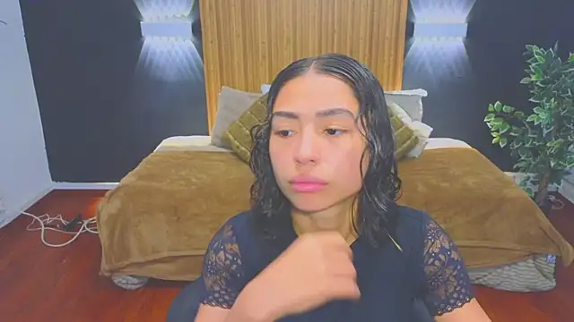 Snapshot of samantha_bss chatting on 3, 2, 2025 samantha bss online show from 3, 2, 2025