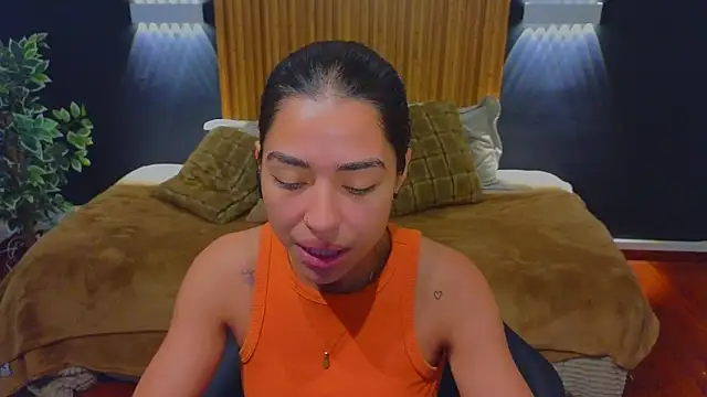 Snapshot of samantha_bss chatting on 8, 2, 2025 samantha bss online show from 8, 2, 2025