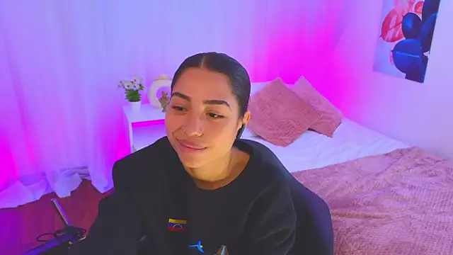 Snapshot of samantha_bss chatting on 1, 3, 2025 samantha bss online show from 1, 3, 2025