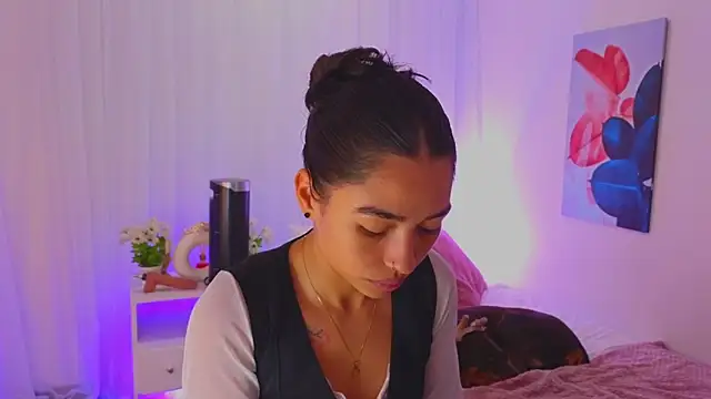 Snapshot of samantha_bss chatting on 5, 3, 2025 samantha bss online show from 5, 3, 2025