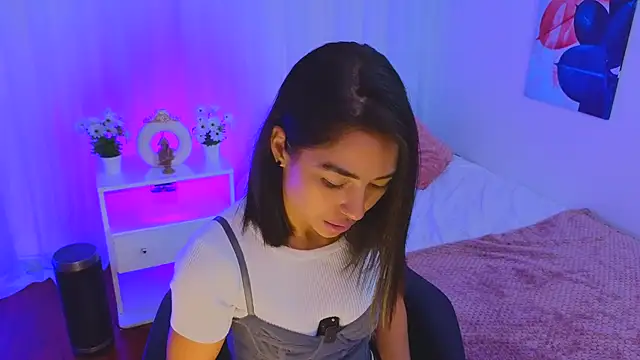 Snapshot of samantha_bss chatting on 14, 3, 2025 samantha bss online show from 14, 3, 2025