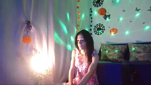 Snapshot of ElysaSun chatting on 30, 10, 2025 ElysaSun online show from 30, 10, 2025